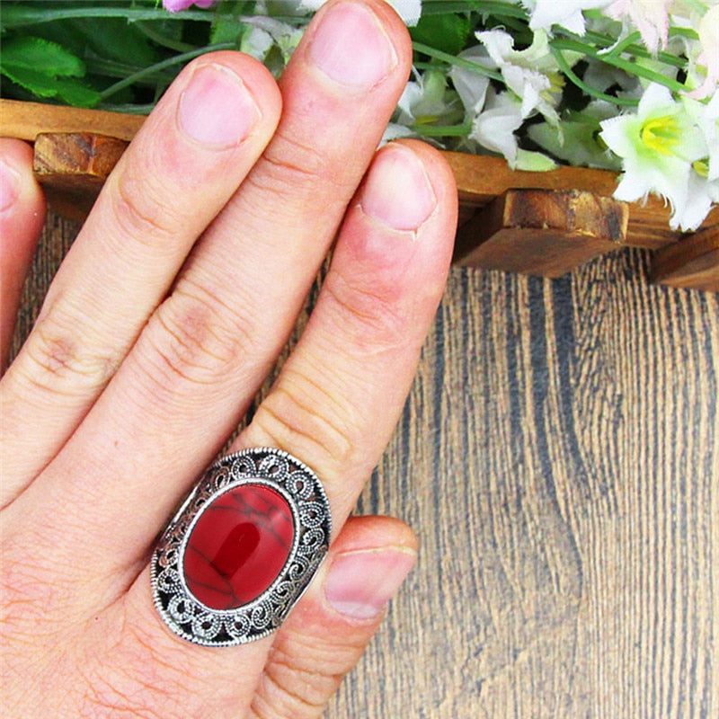 Vintage Hollow Flower Oval Stone Ring