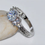 Exquisite Silver Color White Zircon Crystal Ring